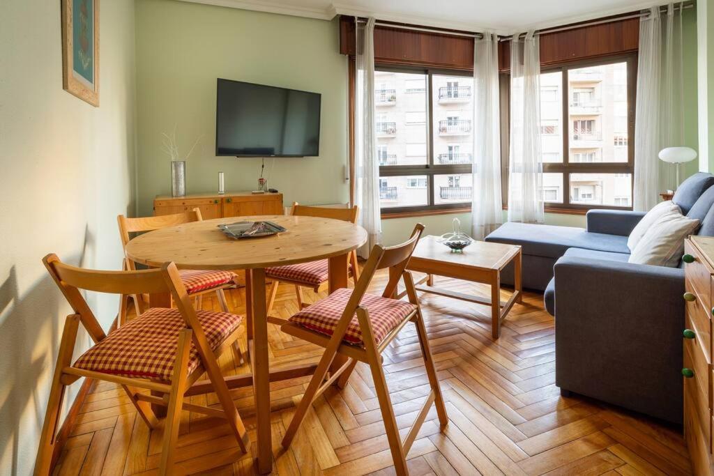 Apartamento Centro De Vigo Con Paking Gratuito Dış mekan fotoğraf